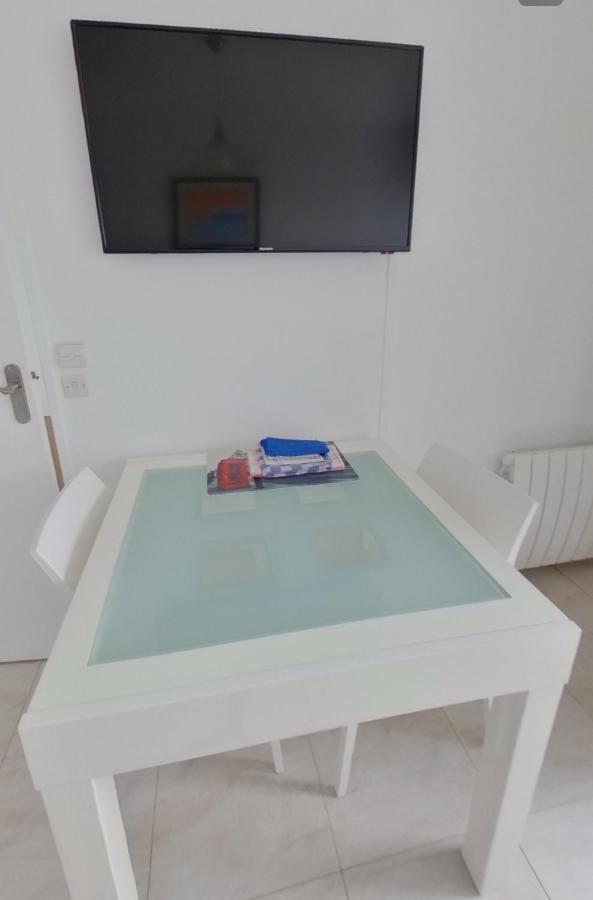 Appartement Proche De La Mer Courseulles-sur-Mer Esterno foto